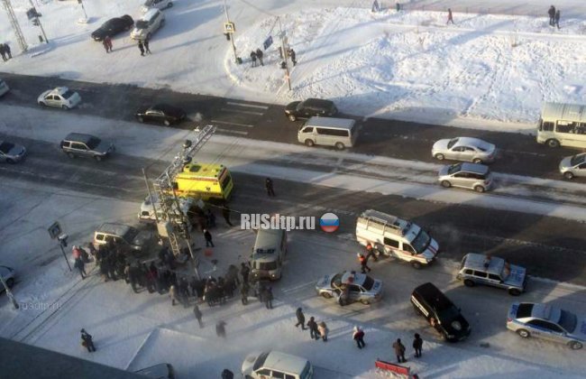 Главред газеты сбил троих пешеходов в Якутске. Видео с камеры наблюдения