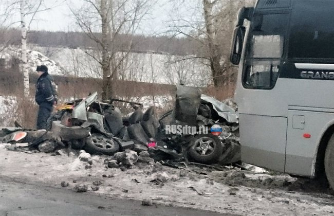 В Краснокамске в ДТП с автобусом погибли три человека