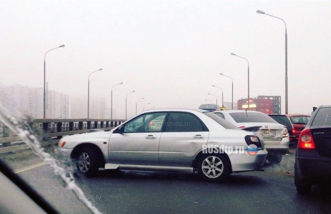 20 автомобилей столкнулись в Москве. Видео с регистратора