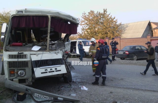 6 человек пострадали в ДТП с участием автобуса и КАМАЗа в Чечне