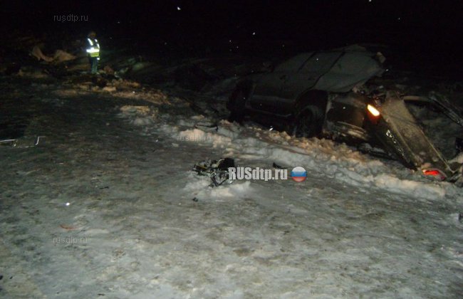 Семья погибла в столкновении с фурой в Тюменской области