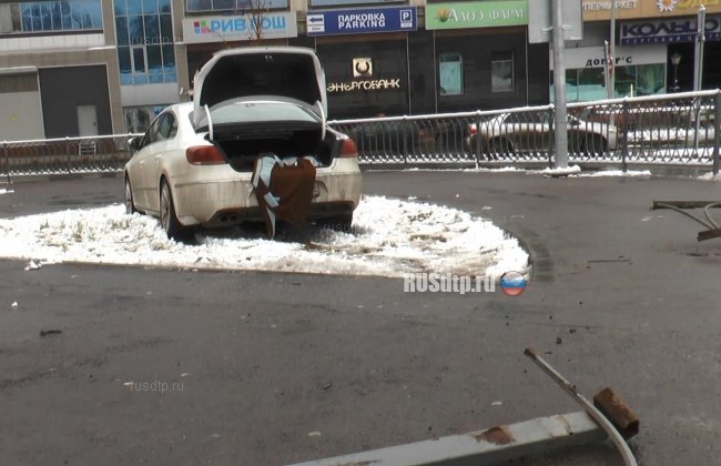 В Казани автомобиль сбил двоих пешеходов