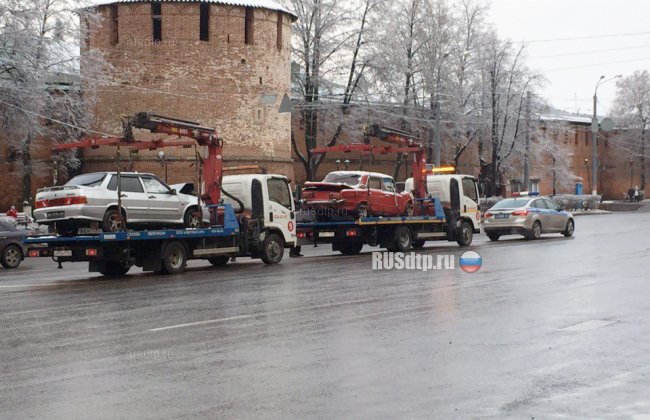 «Парад битых автомобилей» прошел в Нижнем Новгороде