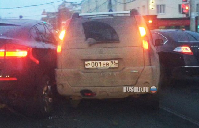 Пьяный водитель BMW устроил массовое ДТП в Екатеринбурге