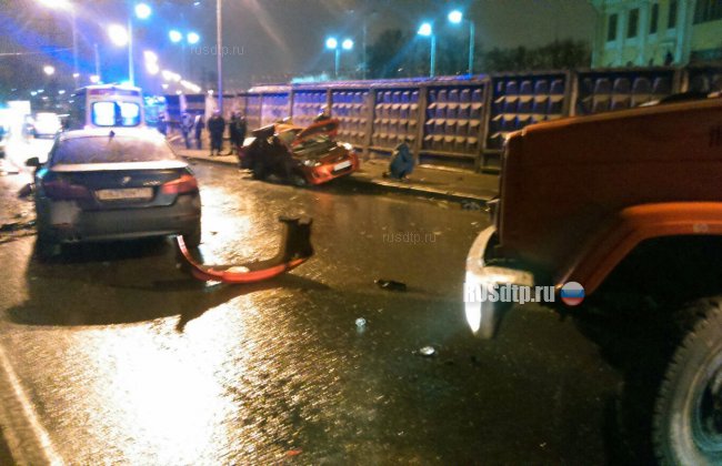 Смертельное ДТП произошло на Витебском проспекте в Петербурге