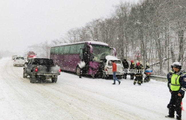 Автобусы с детьми попали в ДТП на Сахалине. Трое погибли
