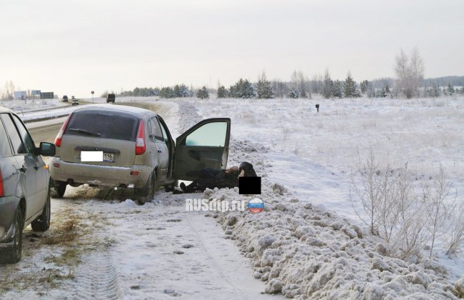 Водитель замерз в собственной машине на трассе в Татарстане