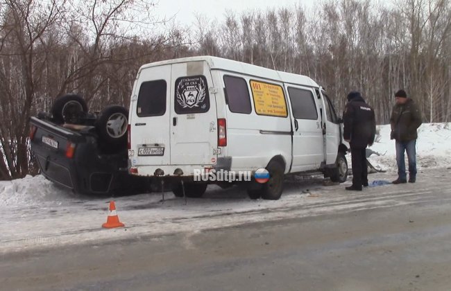 Более 10 человек пострадали в ДТП с участием маршрутки и «Нивы» в Омске