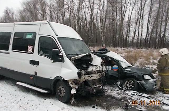В Тульской области в ДТП попал пассажирский микроавтобус. Двое погибли