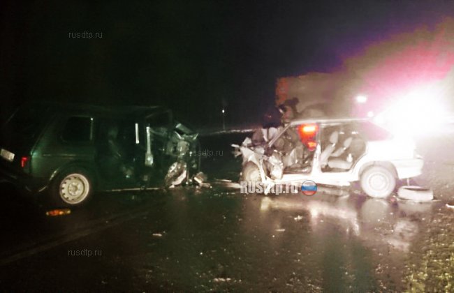 В Чувашии при столкновении трех автомобилей погибли 2 человека