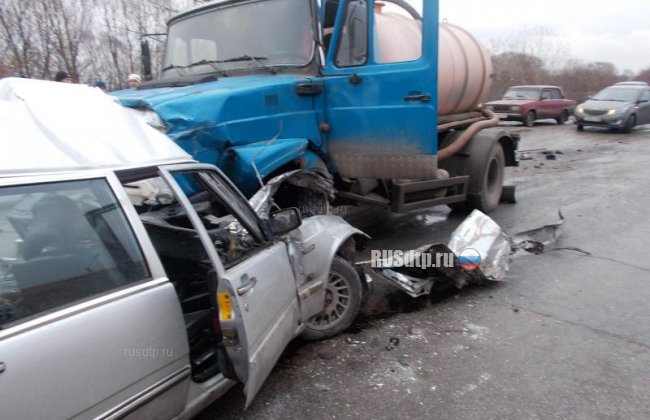 Молодой водитель Volvo погиб в ДТП в Рязани