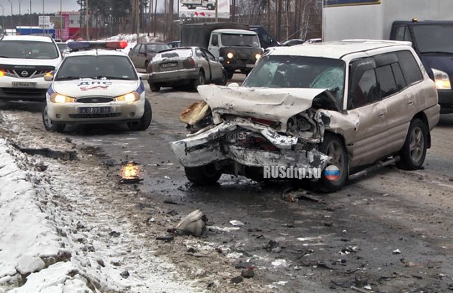 Видеорегистратор зафиксировал момент наезда на пешеходов в Екатеринбурге