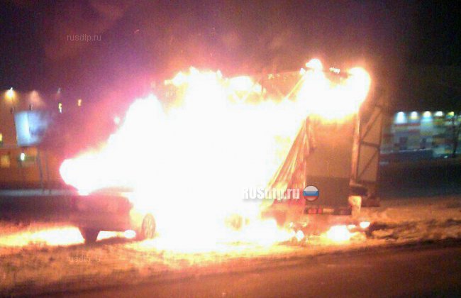В Красноярске пьяная девушка попала в ДТП и сожгла две машины