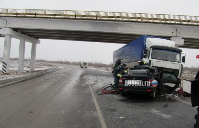 Водитель и ребенок погибли в ДТП в Оренбургской области