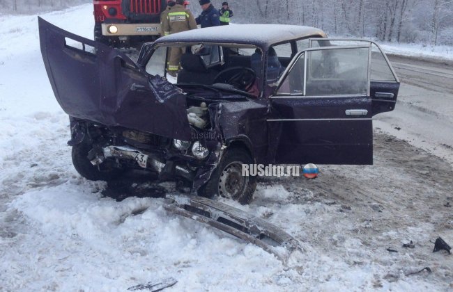 Молодая женщина и пожилой водитель погибли в ДТП в Самарской области