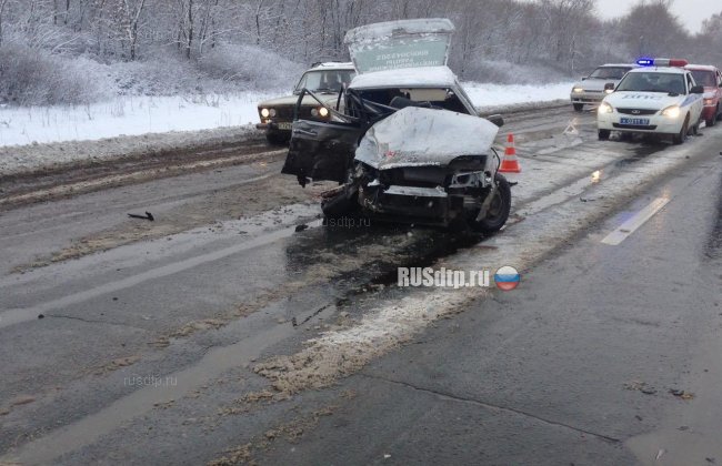 Молодая женщина и пожилой водитель погибли в ДТП в Самарской области