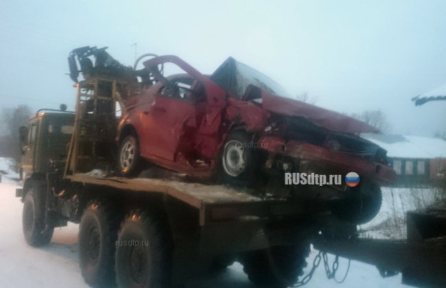 Два человека погибли в столкновении автомобилей в Костромской области