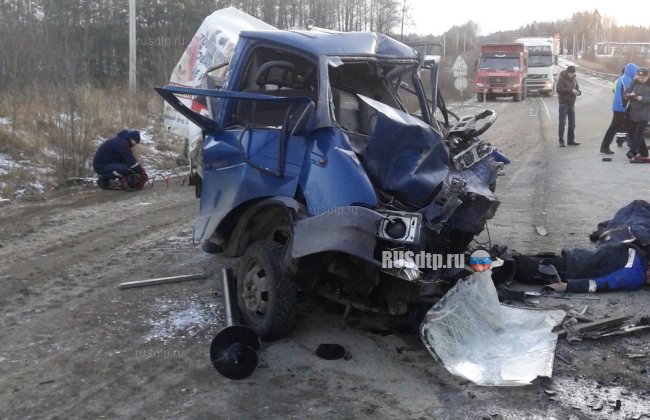Два человека погибли на автодороге во Владимирской области