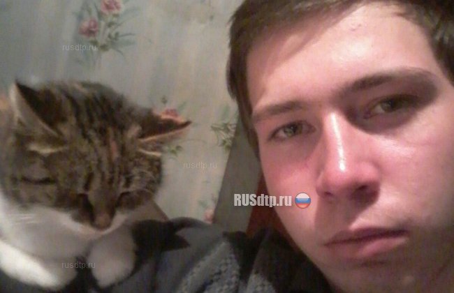 19-летний бесправник погиб, врезавшись в пост ДПС в Костромской области