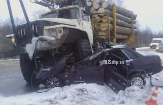 Молодой водитель и его пассажирка погибли в ДТП в Ярославской области