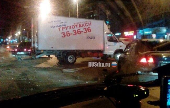 Момент массового ДТП в Сургуте запечатлел видеорегистратор очевидца