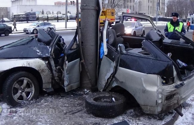 Водитель хэтчбека погиб в ДТП на проспекте Вернадского в Москве