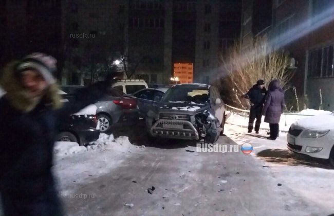 Видео тюменской погони за 15-летним пьяным школьником, который разбил 7 машин