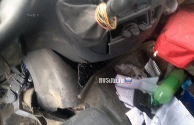 Отбойник проткнул фургон на Московском шоссе в Пушкине