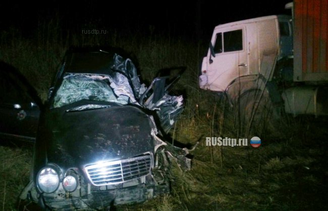 Водитель Мерседеса и пешеход погибли в ДТП в Северной Осетии