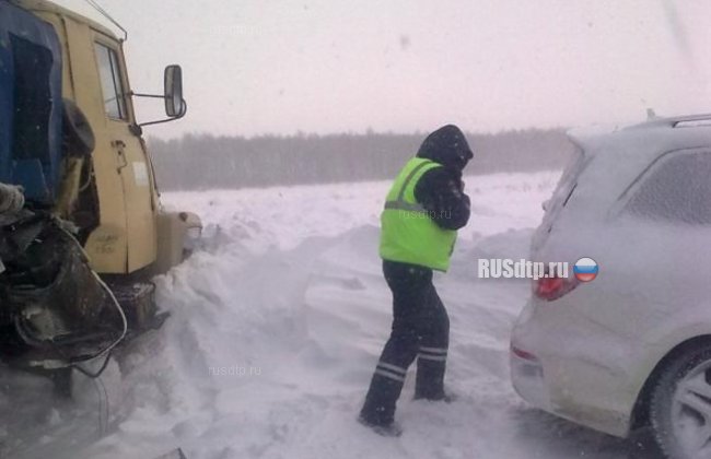 Водитель КрАЗа устроил смертельное ДТП на трассе в Татарстане