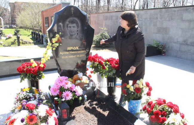 В Ярославле в ДТП погибла мать хоккеиста Ярчука
