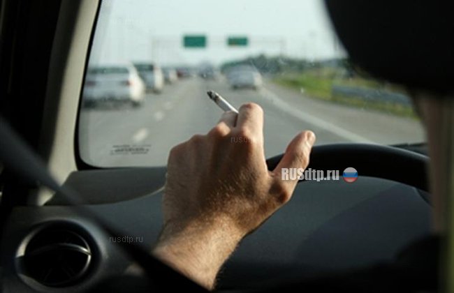 В Пензенской области мужчину осудили на 3 года за выкуренную за рулем сигарету