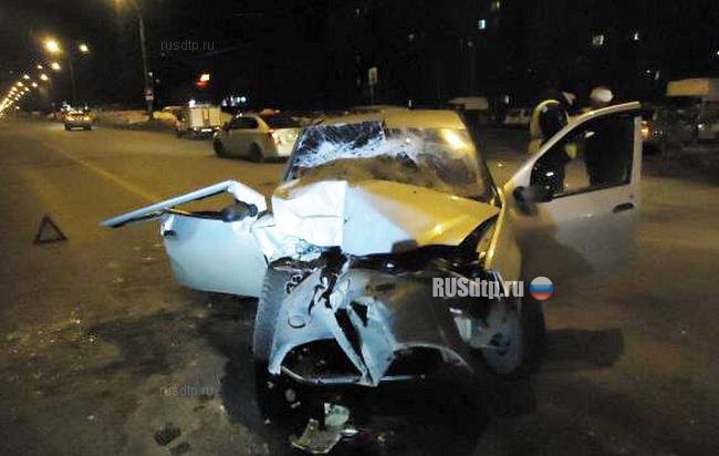 Пассажир легкового автомобиля погиб при столкновении с троллейбусом в Тольятти