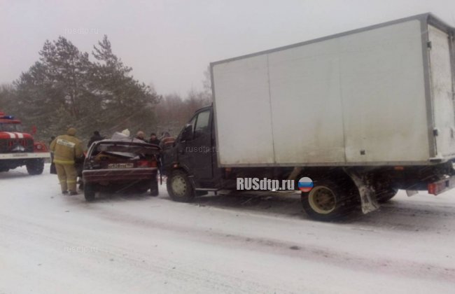 Водитель легковушки погиб в ДТП на автодороге в Тверской области