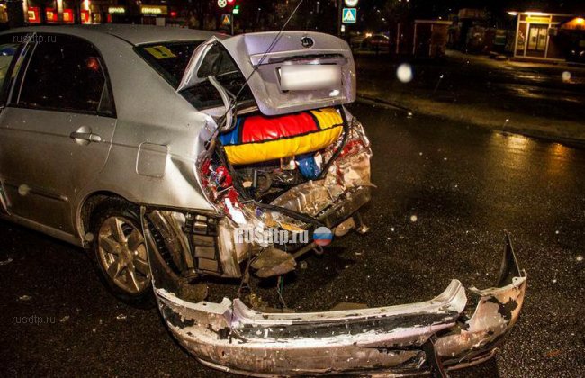В Кингисеппе пьяный полицейский врезался в машину с беременной женщиной