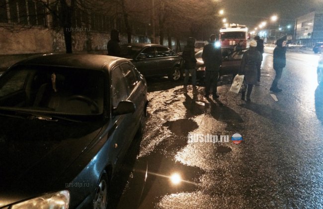 В Воронеже пьяный водитель врезался в две припаркованные машины