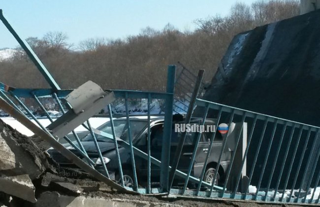 В Приморье рухнул автомобильный мост