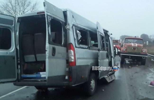 Три человека погибли и десять пострадали в ДТП в Воронежской области