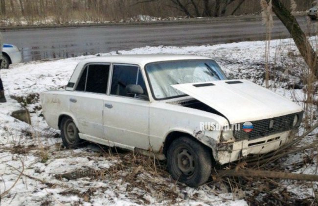В Брянске подросток втайне от матери купил машину и попал на ней в ДТП, уходя от погони полиции