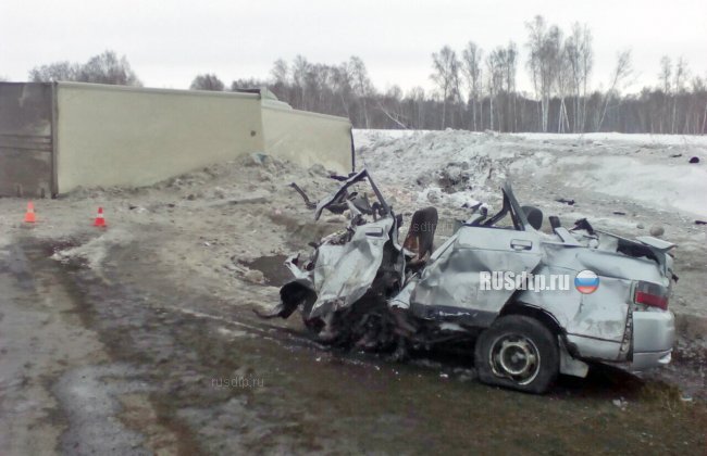 Три человека погибли в ДТП из-за лопнувшего колеса в Челябинской области