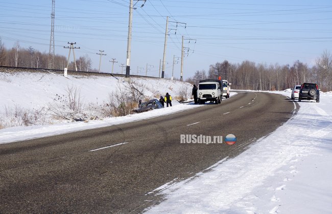 Два человека погибли в перевернувшемся «Ниссане» в Хабаровском крае