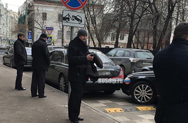 Два «Майбаха» столкнулись в центре Москвы