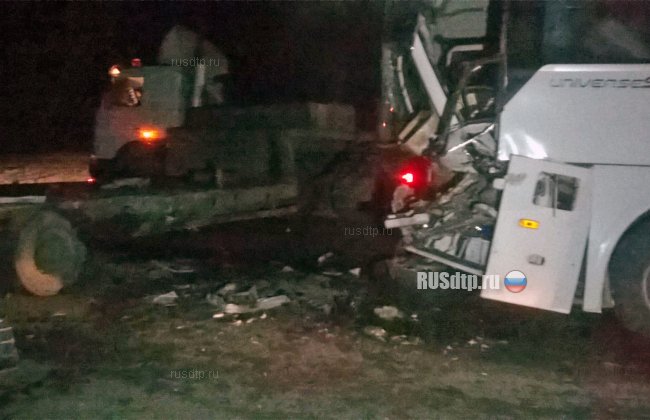 9 человек пострадали в ДТП с участием автобуса и грузовика в Тверской области
