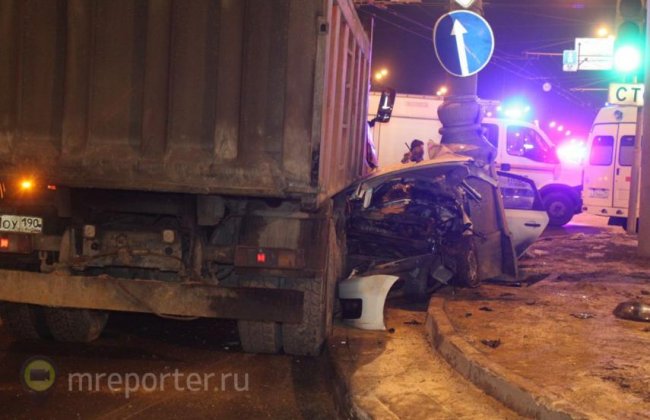 Четыре человека чудом выжили после ДТП на юге Москвы
