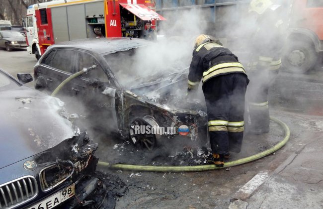 В Петербурге сгорел BMW супруги Сергея Шнурова
