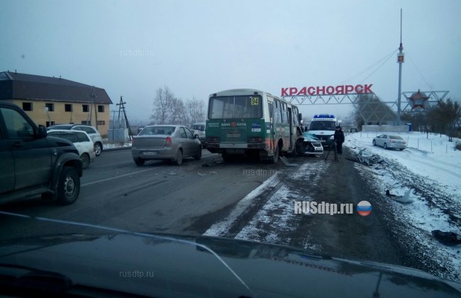 Под Красноярском произошло ДТП, в котором погибли 2 человека