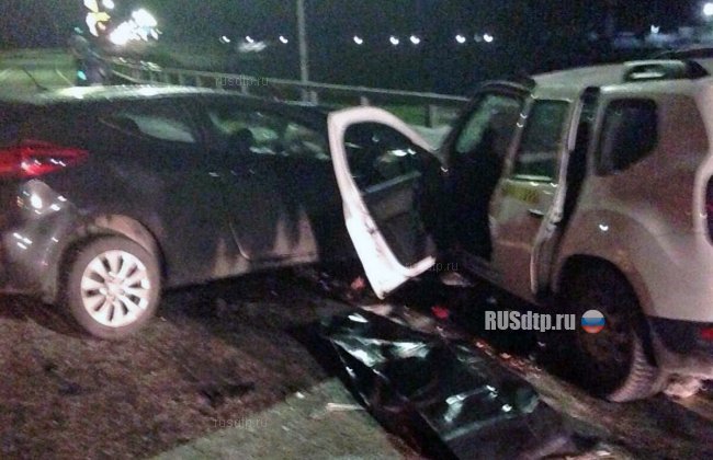 Один человек погиб и трое пострадали в ДТП с участием автобуса и двух автомобилей в Сочи