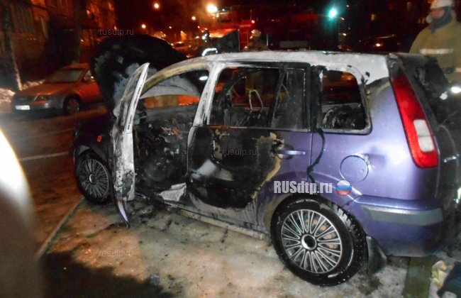 В Нижнем Новгороде злоумышленник \&#187;порезал\&#187; девушку, угнал ее автомобиль, сбил полицейского и сжег машину