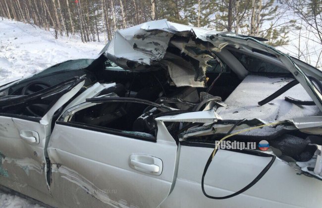 В ЯНАО погиб водитель легковушки, врезавшись в грузовик МАЗ