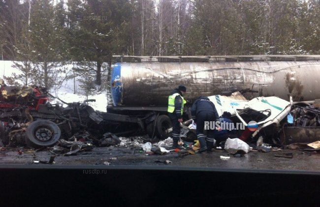 На Пермском тракте два дальнобойщика погибли по вине водителя кроссовера